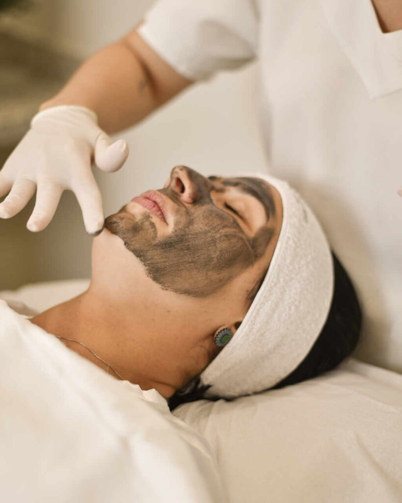 Quer uma pele jovem? Invista do peeling de hollywood.